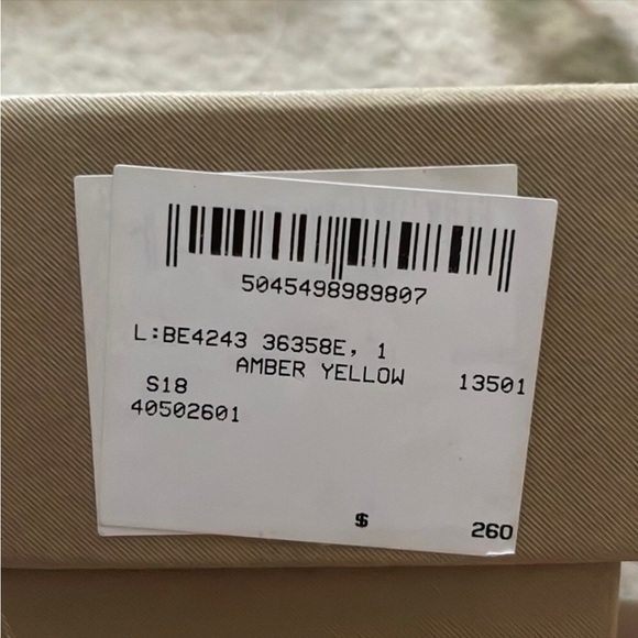 Burberry Sunglasses - Picture 6 of 9